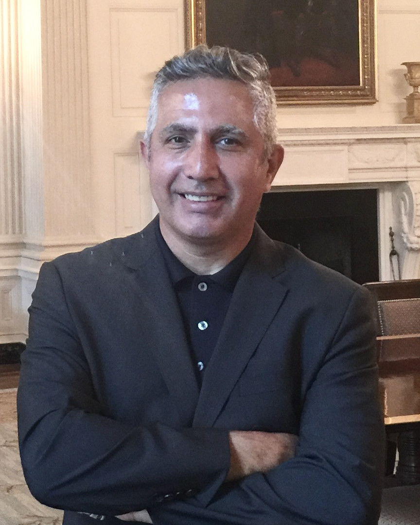 Mani Vaghedi, President and CEO of CNS Frame Displays.
